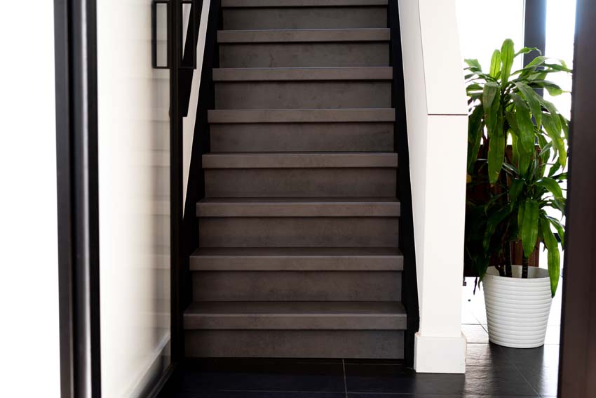 Couvre-chant Maestro Dark grey stone 40x6cm 2 pièces Couvre-chant Maestro Dark grey stone 40x6cm 2 pièces