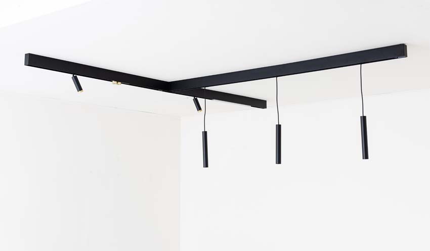 Railverlichting Béa zwart - 1,8m/2x1,2m - 3 pendels / 2 spots / 2 ringen goud / 1 module - 6x4W