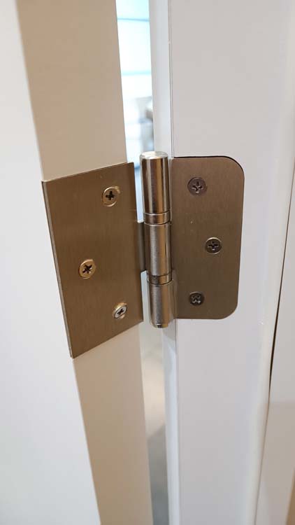 Porte intérieure complète Uran blanche 201,5x93cm alvéolaire réversible + châssis 40cm