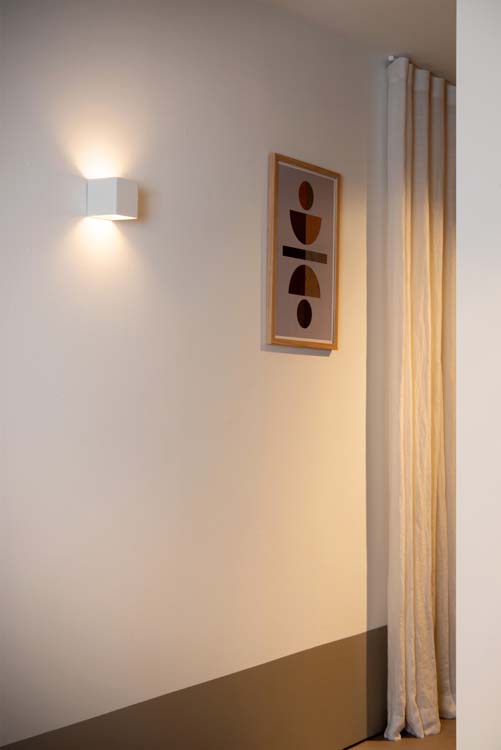 Wandlamp binnen/buiten - wit - dimbaar - LED 1x6W - 2700K - IP54 - beweging- & dag/nacht sensor - oplaadbaar