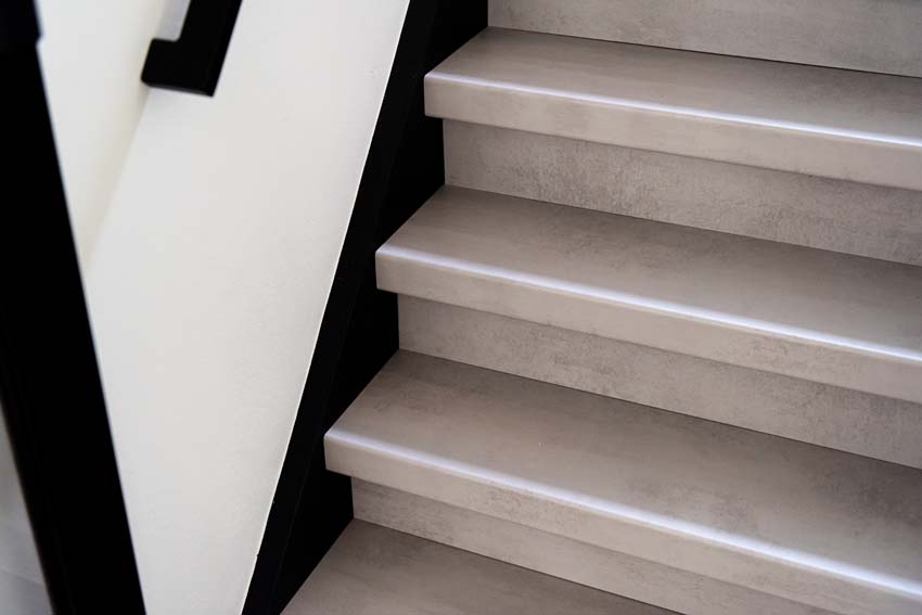 Marche palière Maestro Light grey stone 205x23x0,8cm 3 pièces Marche palière Maestro Light grey stone 205x23x0,8cm 3 pièces