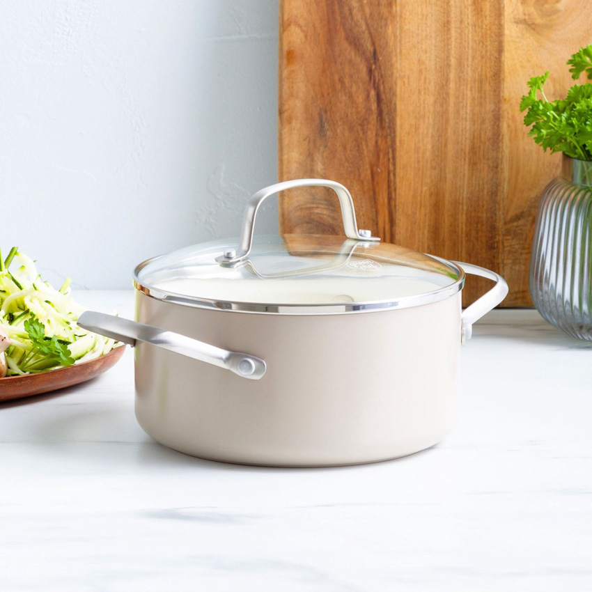 Casserole avec couvercle crème Ø18cm avec revêtement antiadhésif sans PFAS