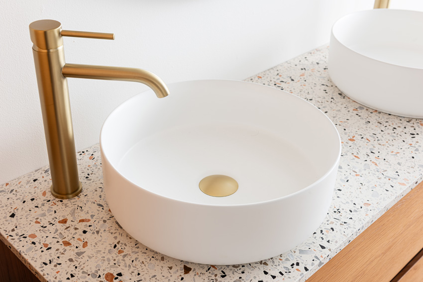 Badkamermeubel Fior eik hangend met dubbel topblad terrazzo 120cm