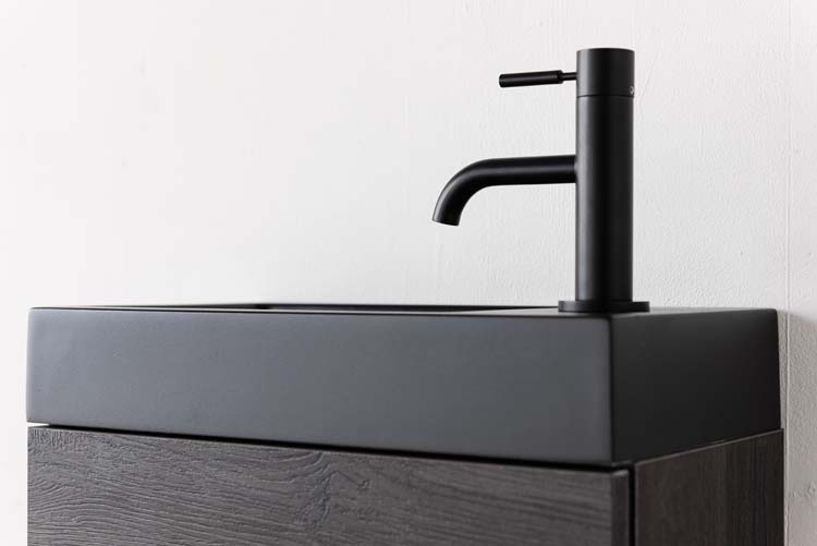 Toiletmeubel Dotan donkere eik wastafel mat zwart 45x40x22cm