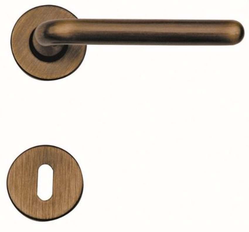 Deurkruk pro Magda brons rond complete set met rozetten en sleutelplaat