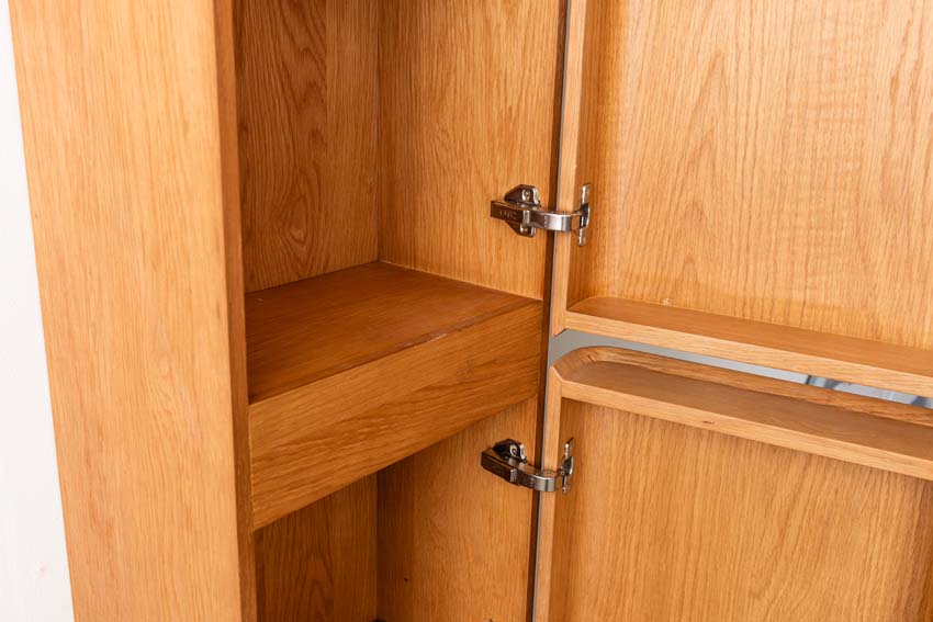 Armoire colonne Floris chêne suspendue 170x40x35cm Armoire colonne Floris chêne suspendue 170x40x35cm