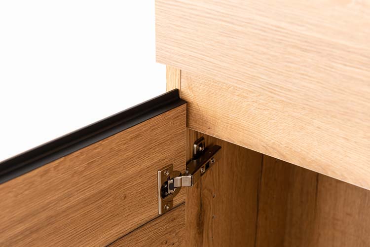 Armoire colonne Daria aspect chêne brun doré sur pied 185x40x32cm