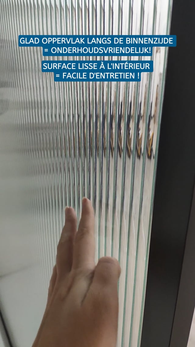 Paroid de douche Umi2 structurée 160 x 200 cm avec barre noir mat Paroid de douche Umi2 structurée 160 x 200 cm avec barre noir mat