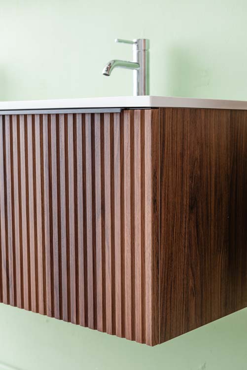 Meuble de salle de bains Soetkin noyer suspendu avec lavabo double blanc mat 140cm