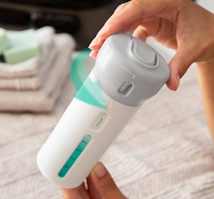 Reis-zeepdispenser/travelkit 4 x 40 ml Reis-zeepdispenser/travelkit 4 x 40 ml