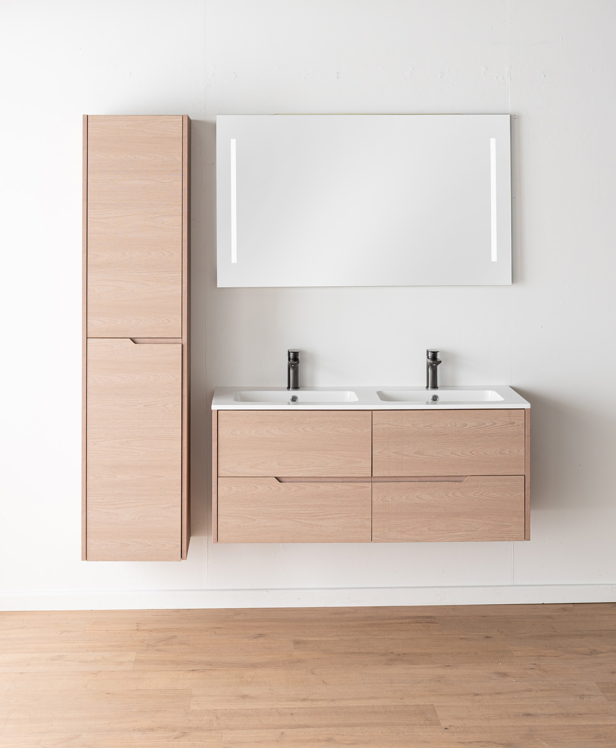 Badkamermeubel Tiago Nordic eik hangend met dubbele wastafel glanzend wit 120cm