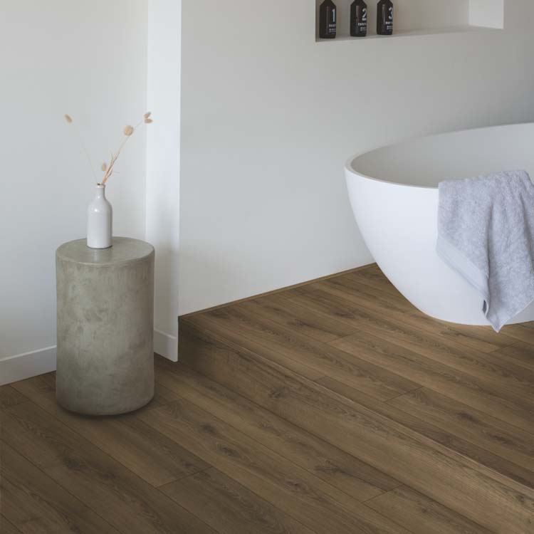 Laminaat Quick-Step Classic 8mm warme bruine eik 120x19cm