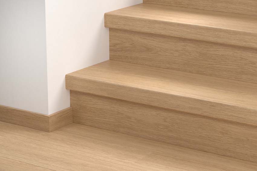 Trapcover Quick-Step witgeverniste eik 133x7,9x5,9cm