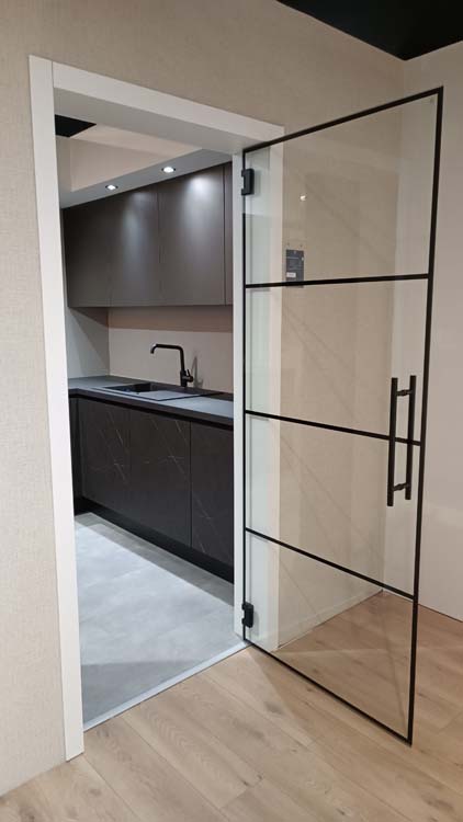 Porte intérieure vitrée complète Murano 4R 83x211cm poignée ronde noire + charnières premium
