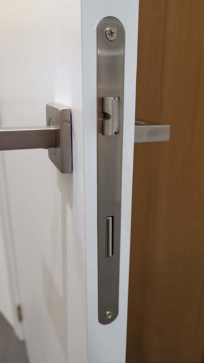 Porte intérieure complète Uran blanc 211,5x83cm aggloméré tubulaire réversible + châssis 16,5cm