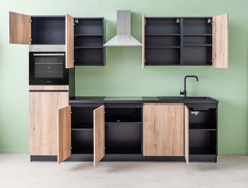 Cuisine Plenti noire/aspect bois 280cm - avec appareils - plaque de cuisson vitrocéramique et hotte murale en inox