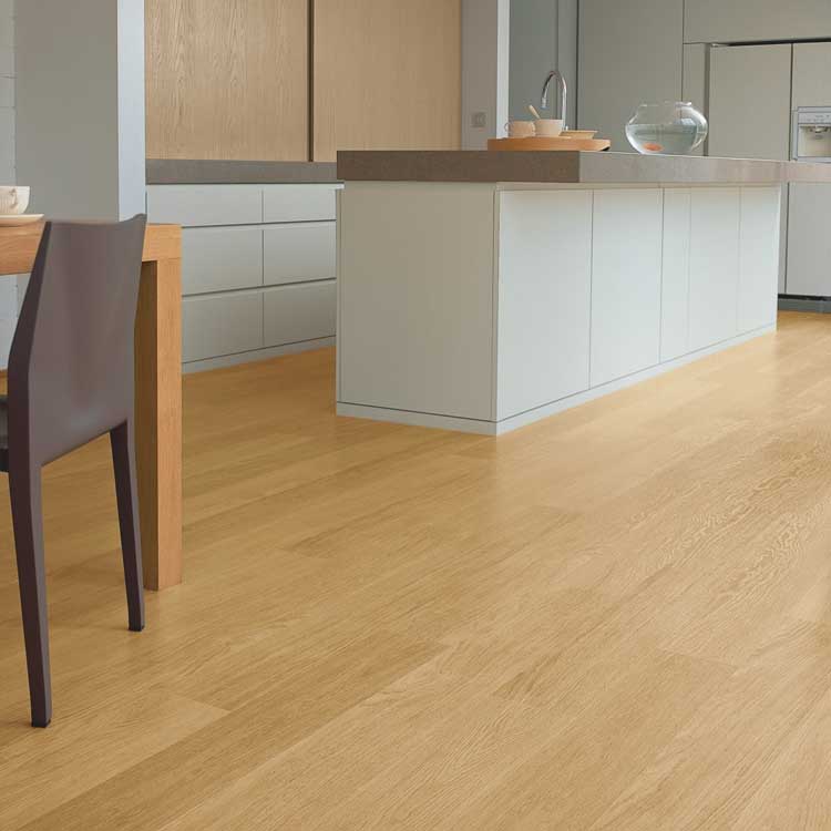 Stratifié Quick-Step Eligna 8mm chêne verni naturel 138x15,6cm