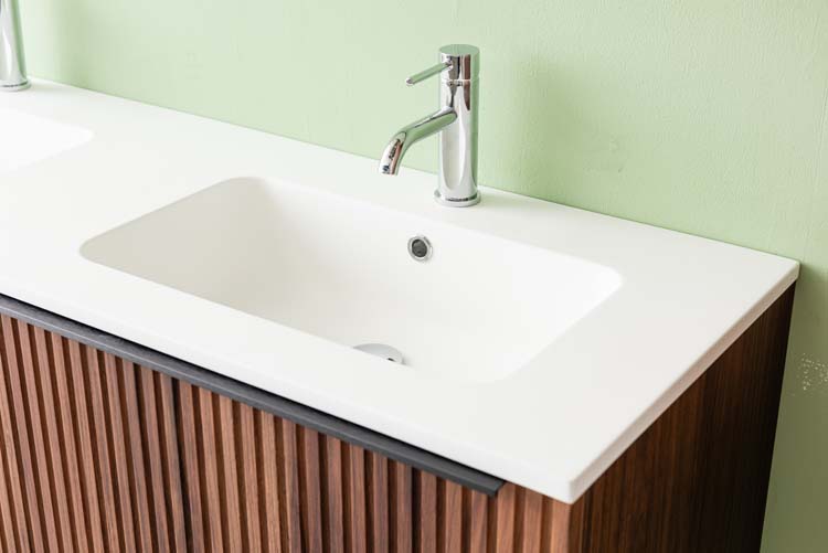 Meuble de salle de bains Soetkin noyer suspendu avec lavabo double blanc mat 140cm