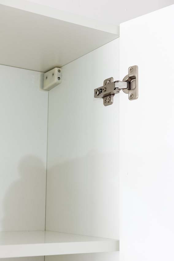 Kolomkast Tibo/Tony mat wit hangend 170x40x35cm