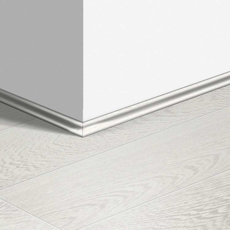 Kwadrant Quick-Step 17 x 17 x 2400 mm Wengé passionata