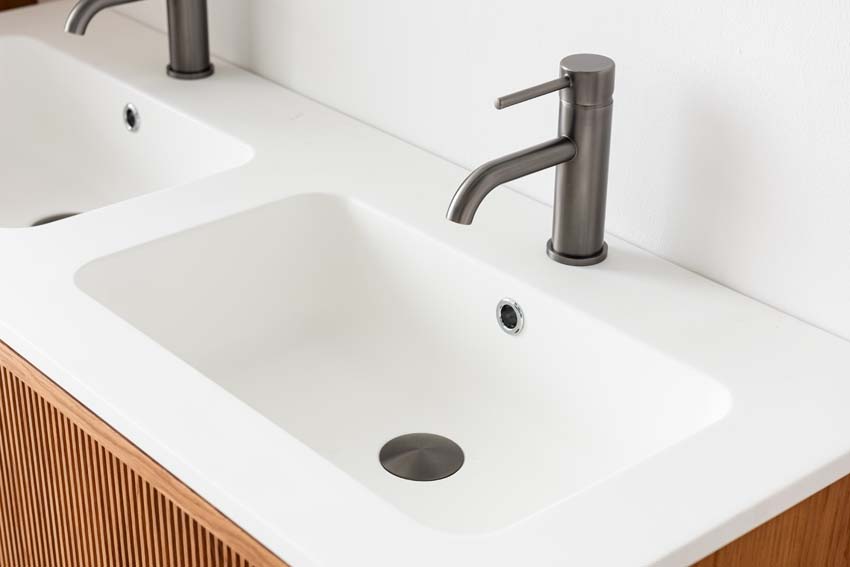 Badkamermeubel Fae eik hangend met dubbele wastafel mat wit 120cm