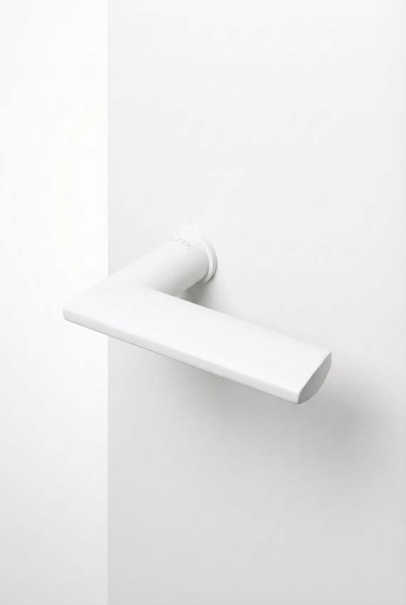 Poignée de porte Xinnix 004.22 en aluminium anodisé blanc kit complet rosaces non comprises