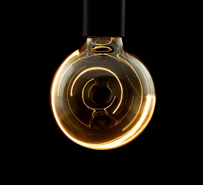 Lampe LED - E27 - Verre fumé - 18x12,5cm - Dimmable - 6W - 310lm - 1900K
