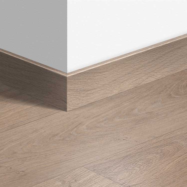 Parketplint Quick-Step 14 x 77 x 2400 mm Eik wit gebleekt