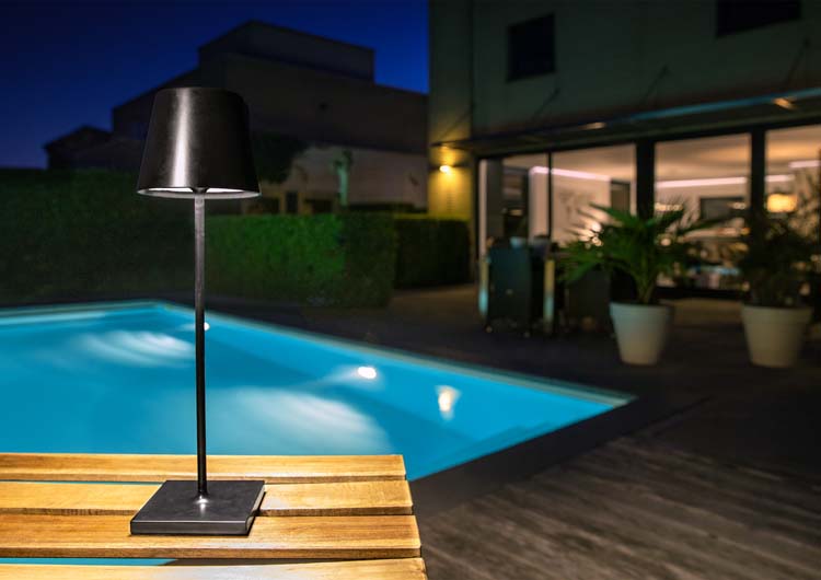 Lampe de table extérieure - noir - LED - 2,2W - 3000K - IP54 - 3StepDim - rechargeable