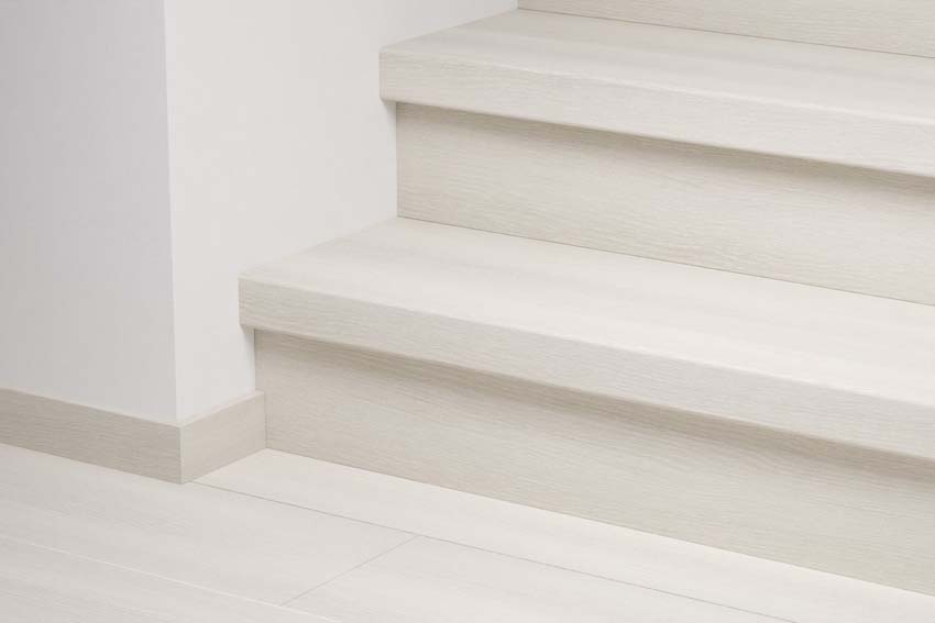 Couvre-marche Quick-Step chêne blanc premium 134,1x14,3x5,9cm