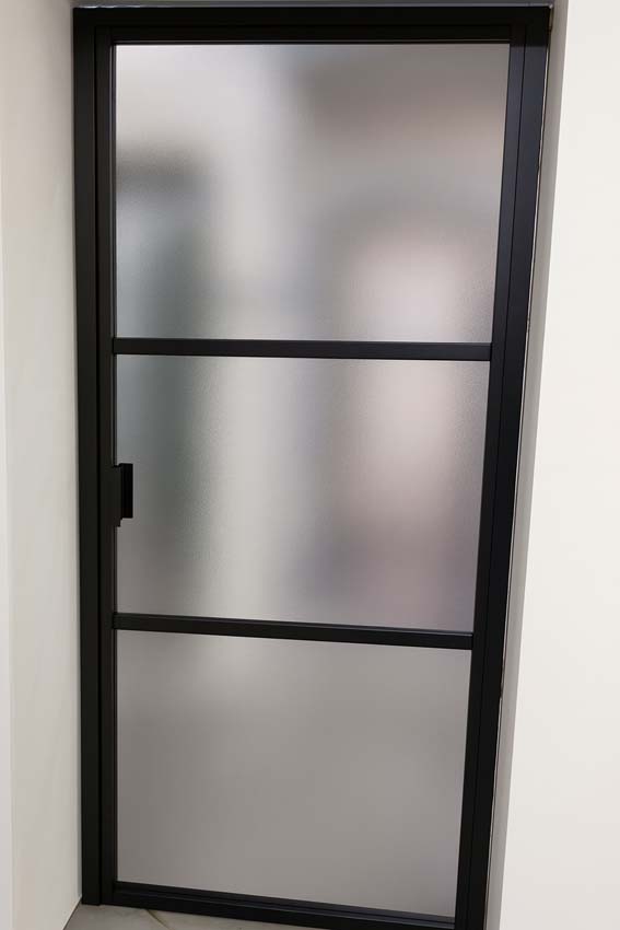 Enkele glazen binnendeur mat glas Luxe Dimaro Nero zwart links op maat