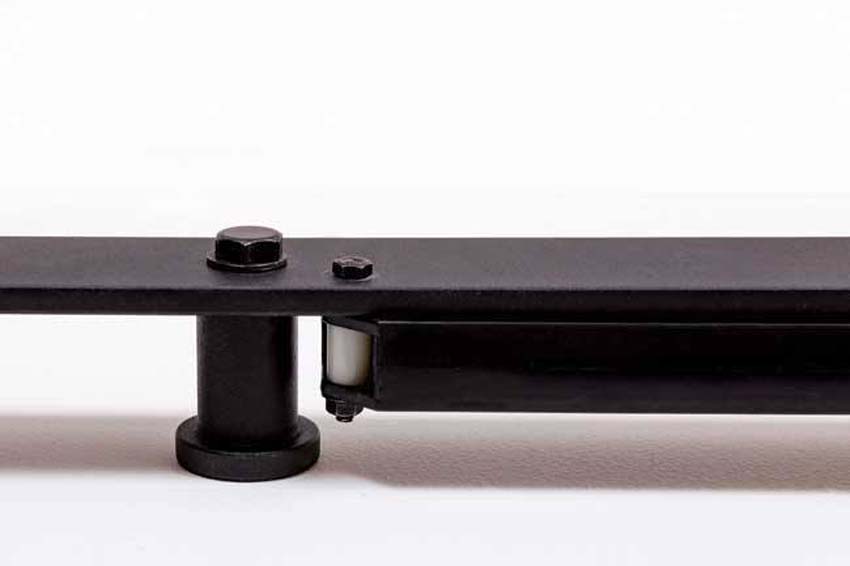 Porte coulissante simple complète Barn Tristan en pin 93x211,5cm + rail robuste noir