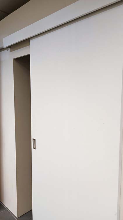 Complete enkele schilder schuifdeur Albero 93x211,5cm + rail + afdekplaat wit