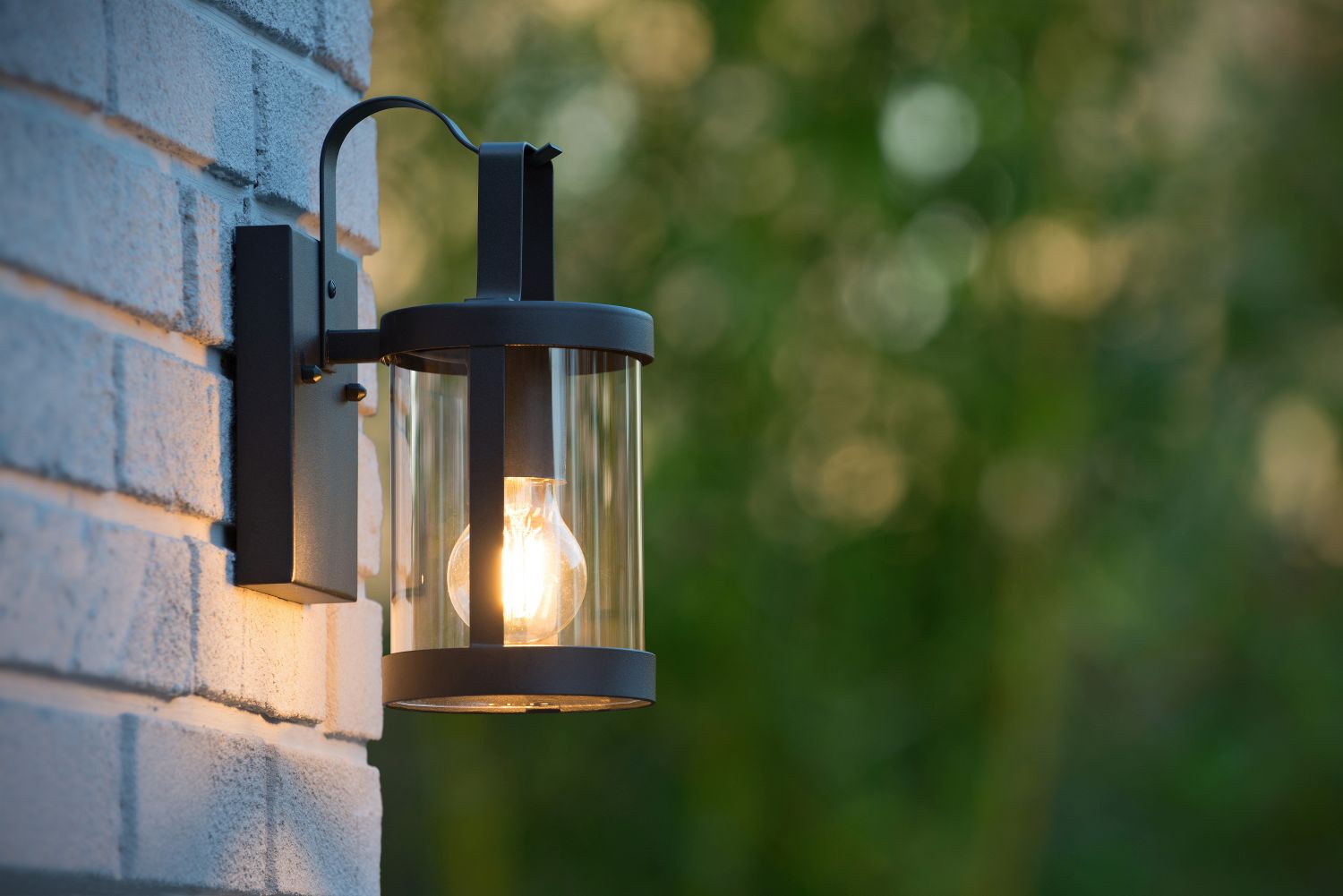 LINDELO Wandlicht IP23 E27 H28cm Zwart