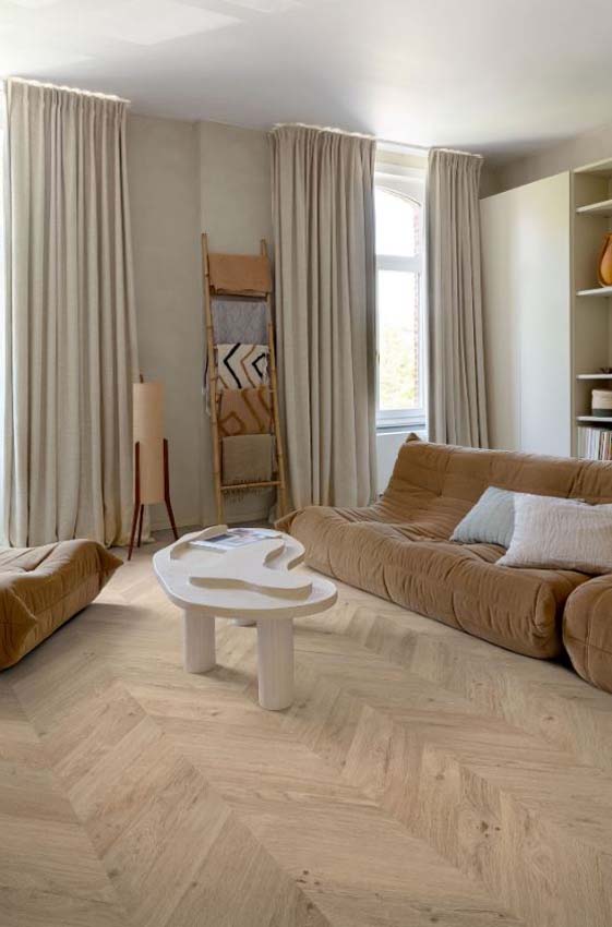 Sol vinyle Floorify Odette planche 6mm Point de Hongrie chêne naturel 129,3x30,5cm