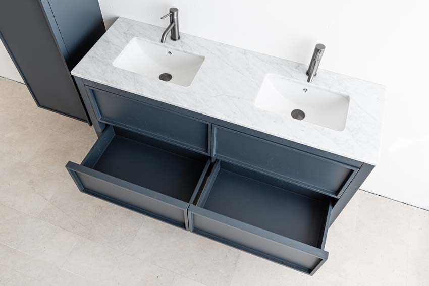 Badkamermeubel Fara antraciet staand met dubbele wastafel carrara 140cm