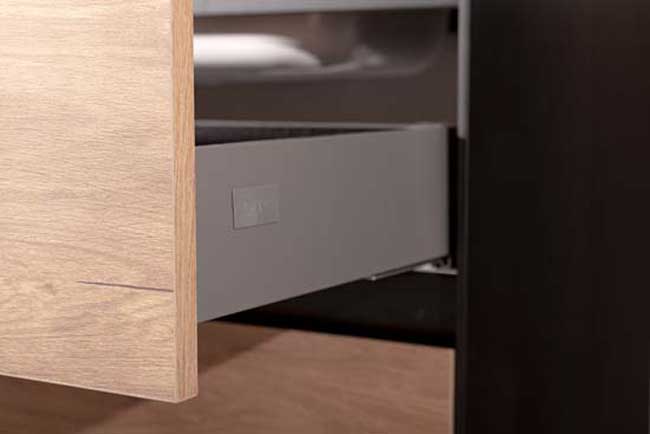 Badkamermeubel Molly houtlook hangend met enkele wastafel glanzend wit 90cm