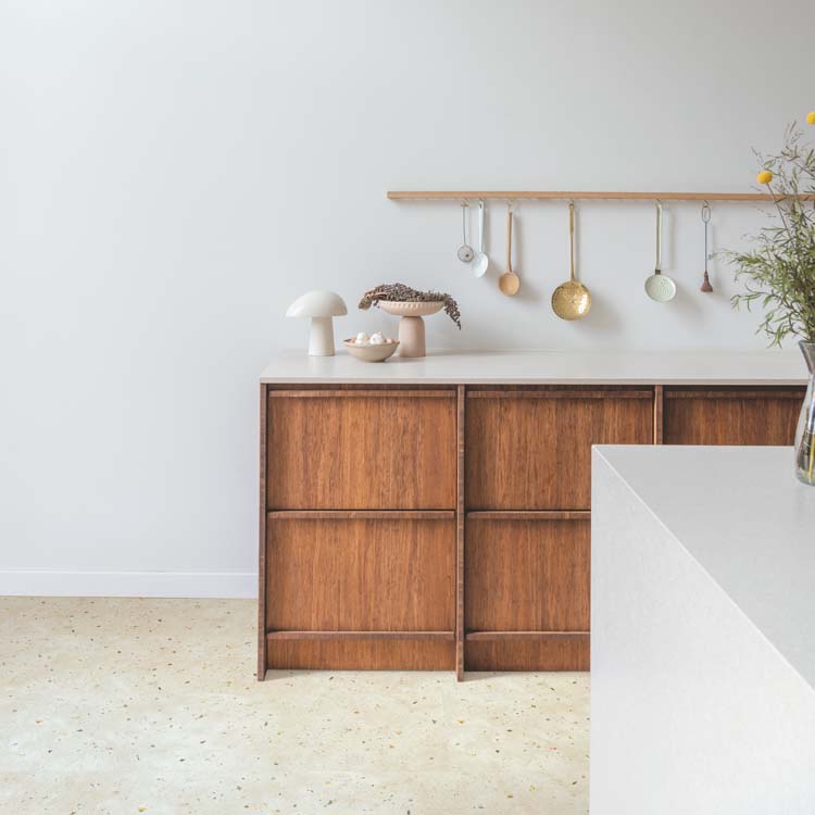 Stratifié Quick-Step Muse 8mm béton botanique 120x39,6cm