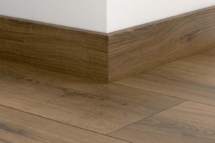 Parketplint Quick-Step 14 x 77 x 2400 mm  Eik warm bruin