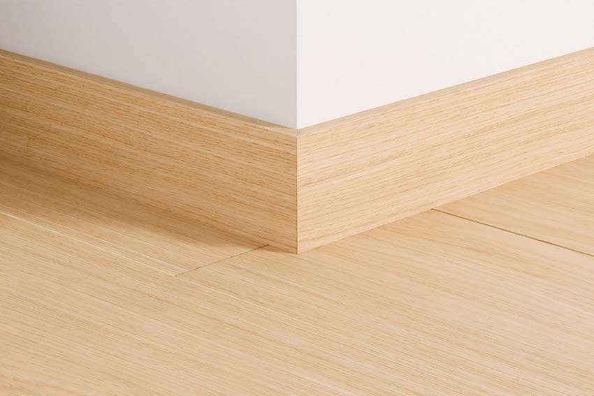 Plinthe de parquet Quick-Step chêne dune 240x1,4x7,7cm