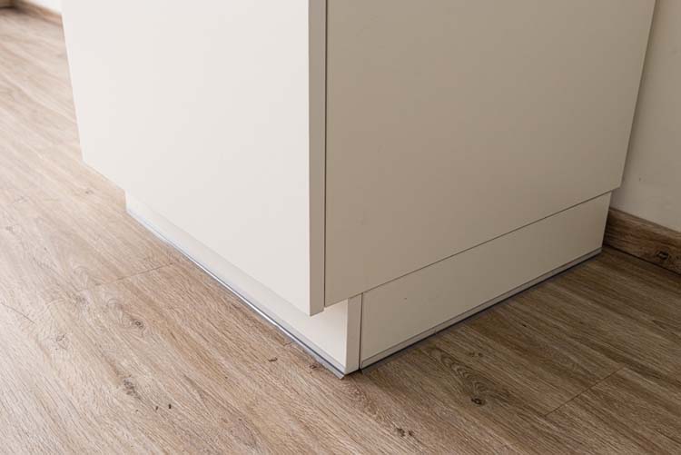 Armoire de cuisine Plenti armoire colonne avec étagères blanc 60x208cm