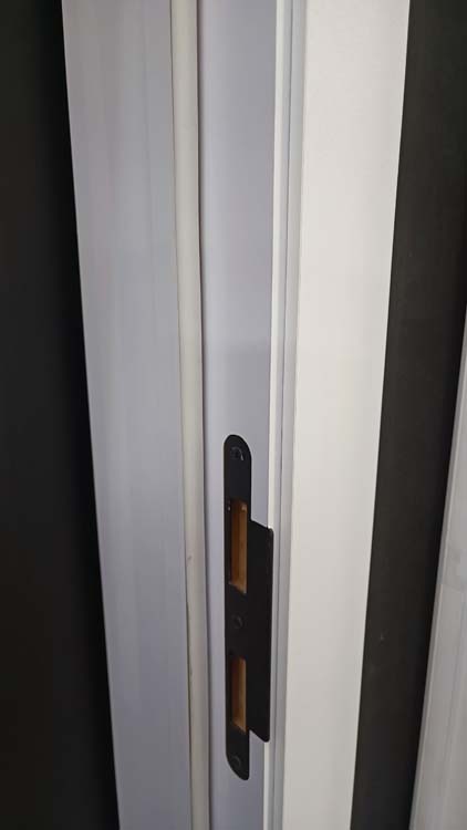Complete deur honing senza wit 83x201,5cm+deurkast 16,5cm