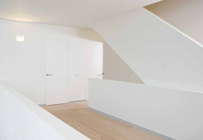 Bloc-porte Xinnix X40 Kit + panneau de porte âme pleine 81x211,5cm Bloc-porte Xinnix X40 Kit + panneau de porte âme pleine 81x211,5cm