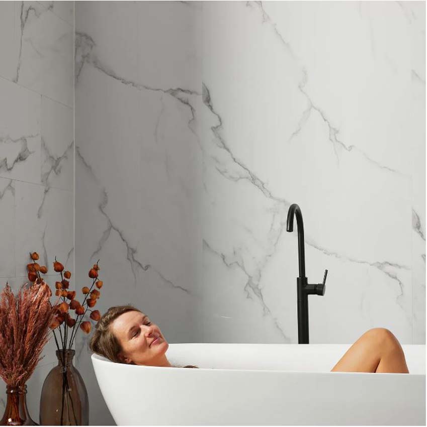 Panneau mural Dumawall+ Trapani gloss marbre blanc 50x90cm